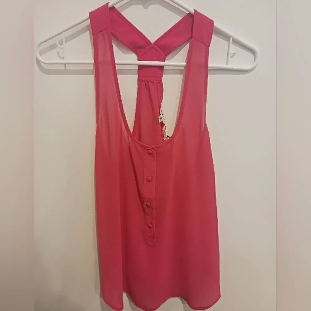 New with tags Style Loft Pink Cropped Tank Top